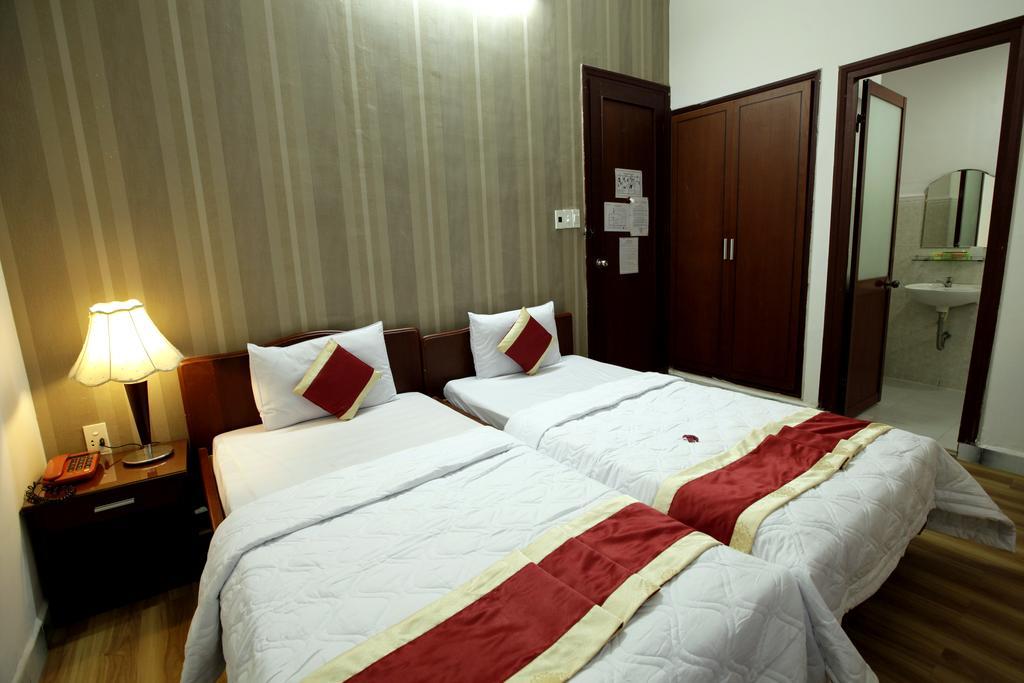 Tan Da Hotel Хошимин Экстерьер фото